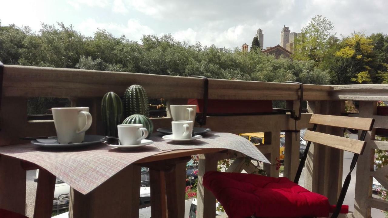 Il Balcone Di Rina Villa ซานจีมิญญาโน ภายนอก รูปภาพ